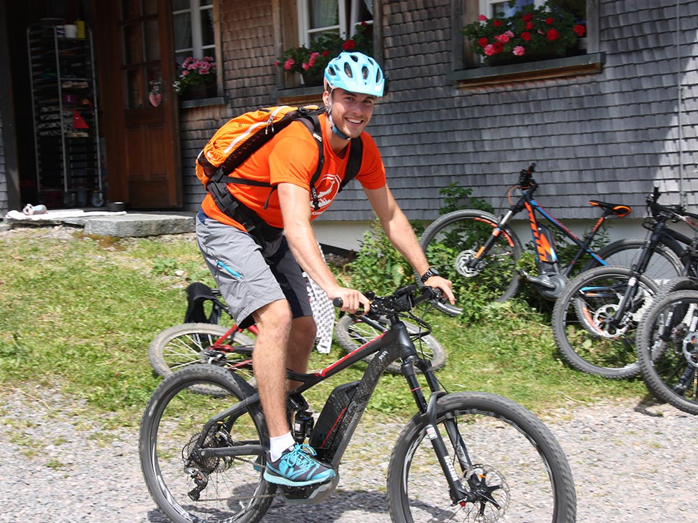 Vesperpause beim E-Bike Fahrtechnik Kurs