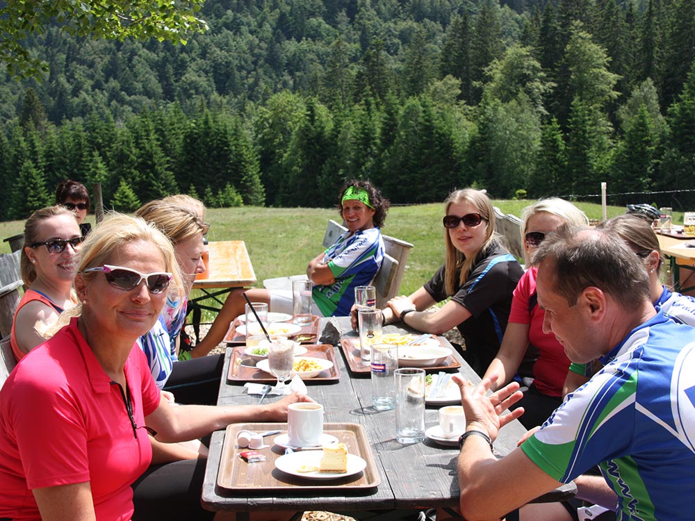 Vesperpause beim E-Bike Fahrtechnik Kurs